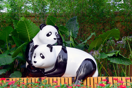 竹文化主题雕塑 大熊猫雕塑