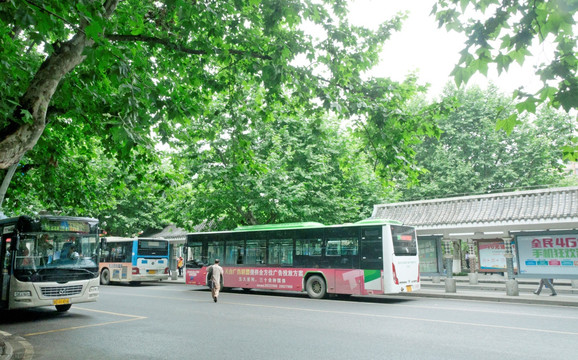 遵义市区街景