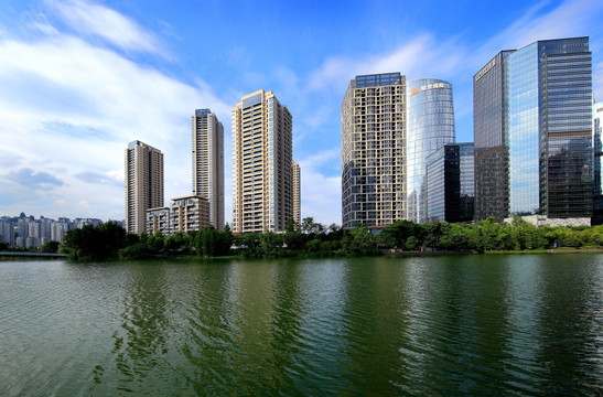 湖景高层外墙面