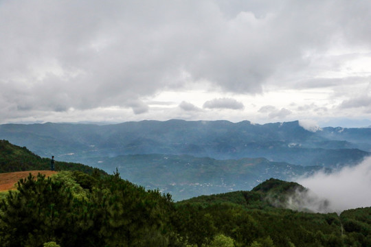 纸厂乡最高峰