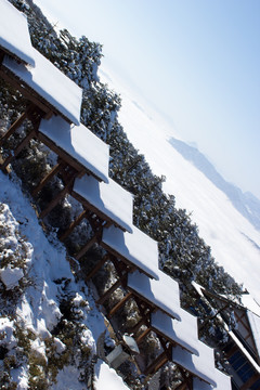 峨眉山雪景