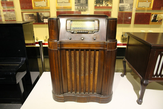 民国二极管收音机