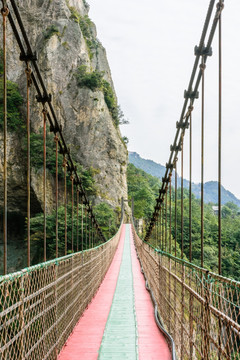 方洞风景区悬索桥