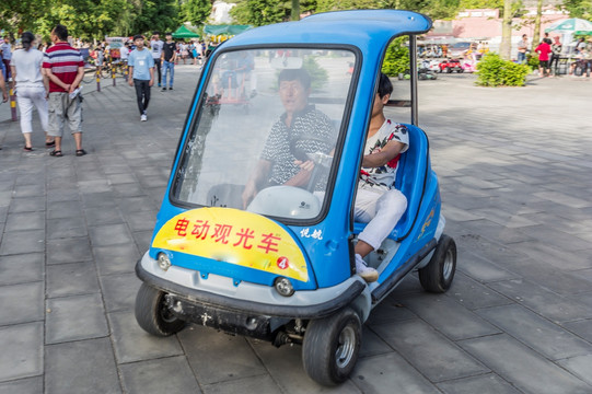 自行车 电动车 游乐场