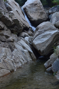 山泉溪流