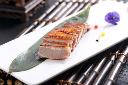 碳烤松板肉