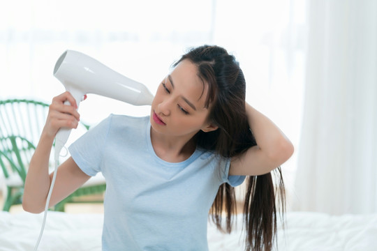 一个年轻女孩的休闲生活