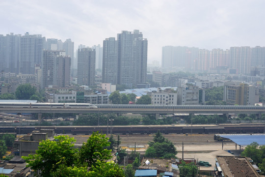 绵阳西山 俯瞰绵阳站地区