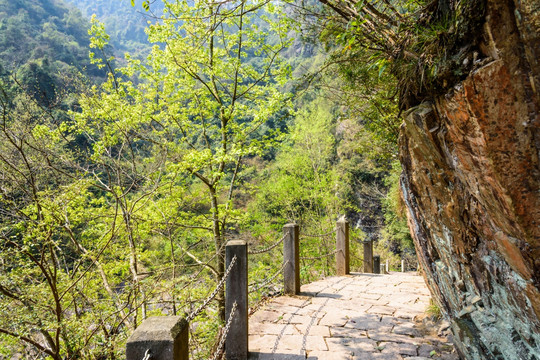 石桅岩景区游步道