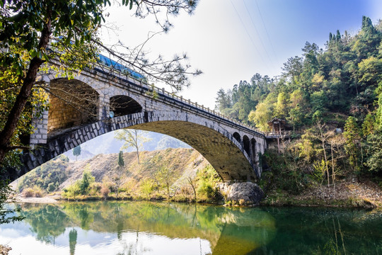 石桅岩景区山水风光