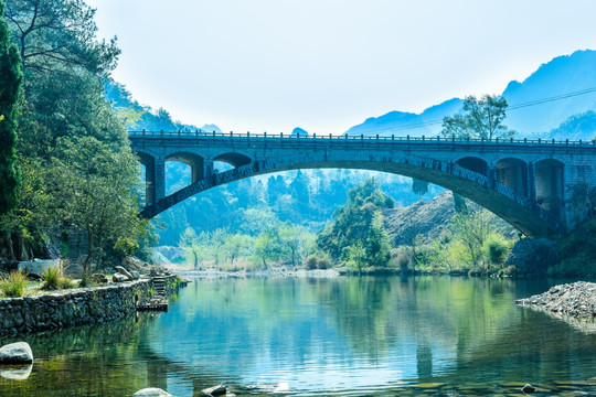 岩景区山水风光