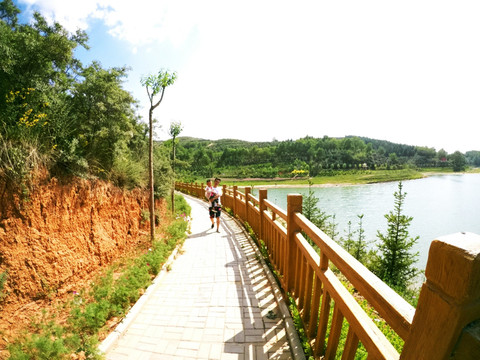 青海西宁湟中蚂蚁沟水库风景