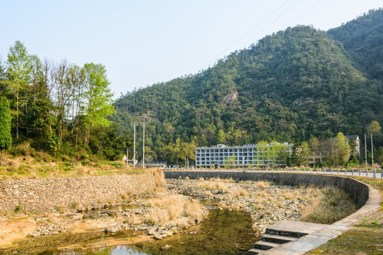 沿河公路景观