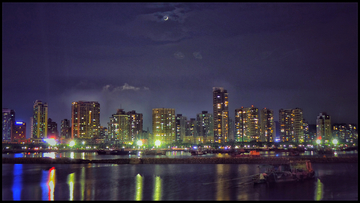 海滨城市夜景