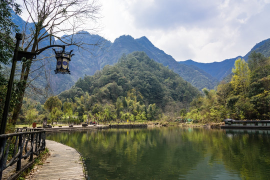 龙湾潭红岩湖