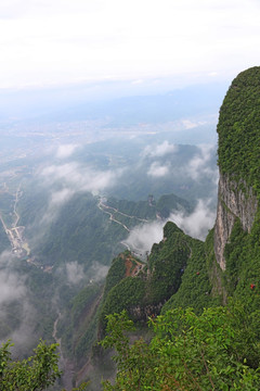 张家界天门山风景图