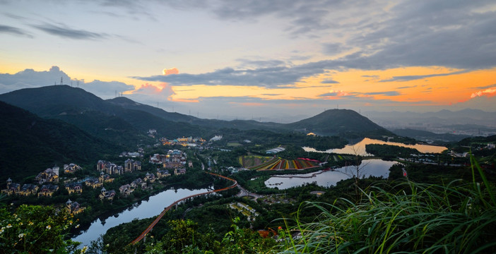 深圳华侨城全景 晚霞