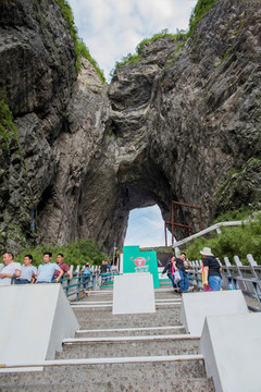 张家界天门山风景图