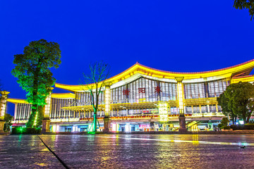 衡阳东 夜景 候车厅