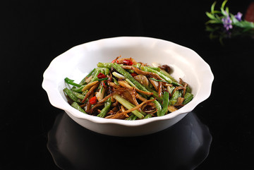 鲜茶树菇炒长豆角 （2）