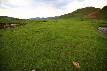 草原远山