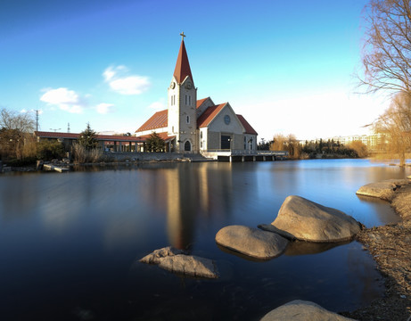 河边教堂