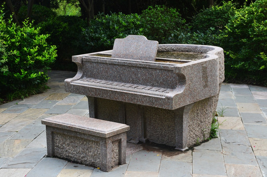 钢琴 雕塑