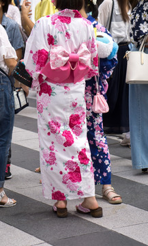 东京街头 浴衣女孩