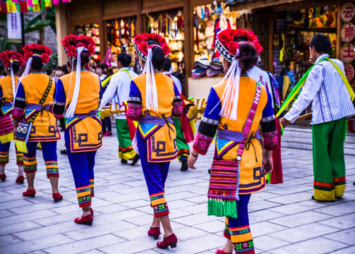 彝族节日歌舞