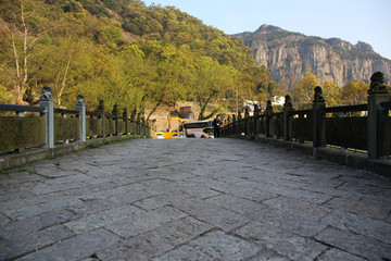 雁荡山响岭头镇石桥