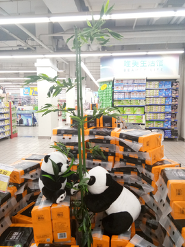 超市熊猫公仔