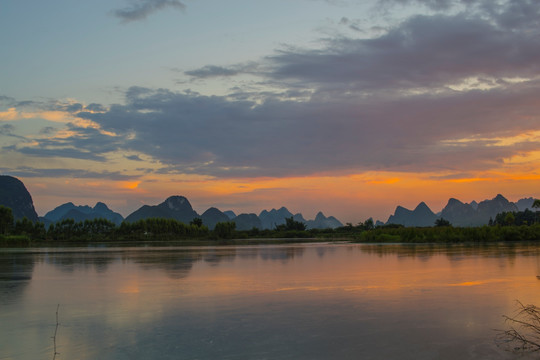 湖 景