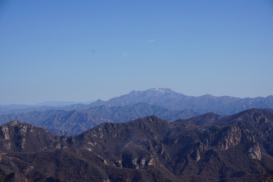 连绵的山峰