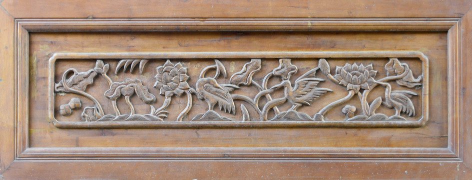 中式门窗木刻 传统花鸟瑞兽图案