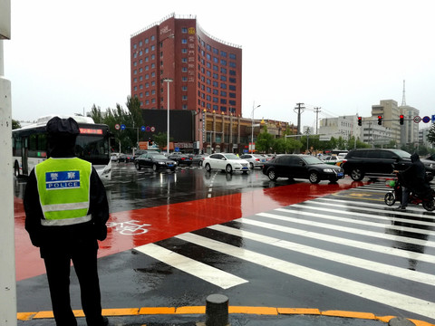 雨后的城市