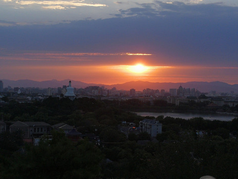 夕阳 晚霞 景山 夏天