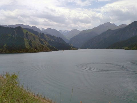 天山天池 山岳湖泊 自然景观