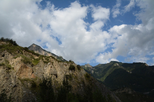 险峻高山