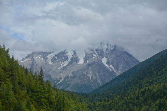 高原雪山