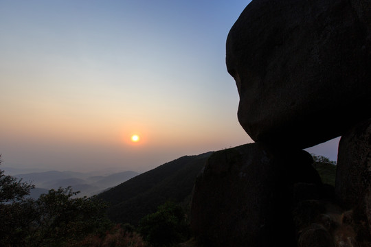 钦州五皇山 人头石