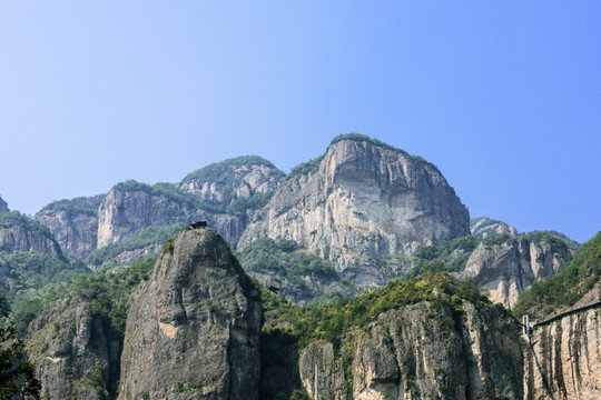 崖下库风景区山景