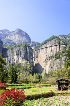 崖下库风景区山景