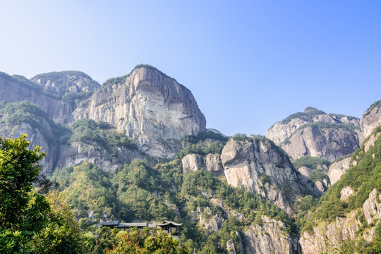 崖下库风景区山景