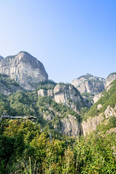 崖下库风景区山景