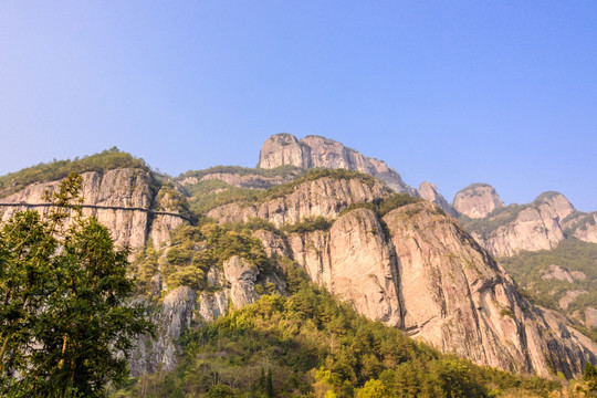 崖下库风景区山景