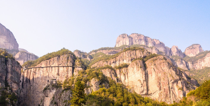 崖下库风景区山景