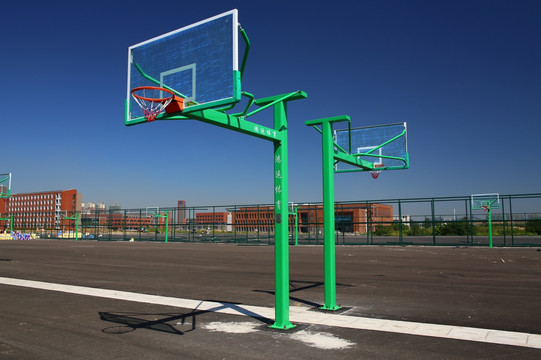 篮球场篮球架