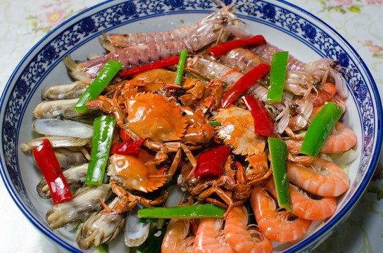 虾蟹戏锅 （2）