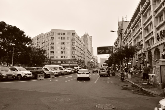 青岛济南路街景