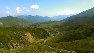 拉鸡山全景图